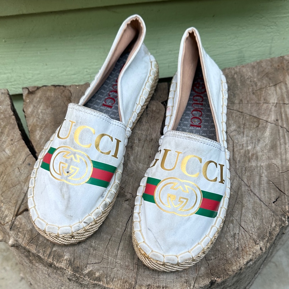 Gucci White Espadrilles with Gold and Green-Red Accents